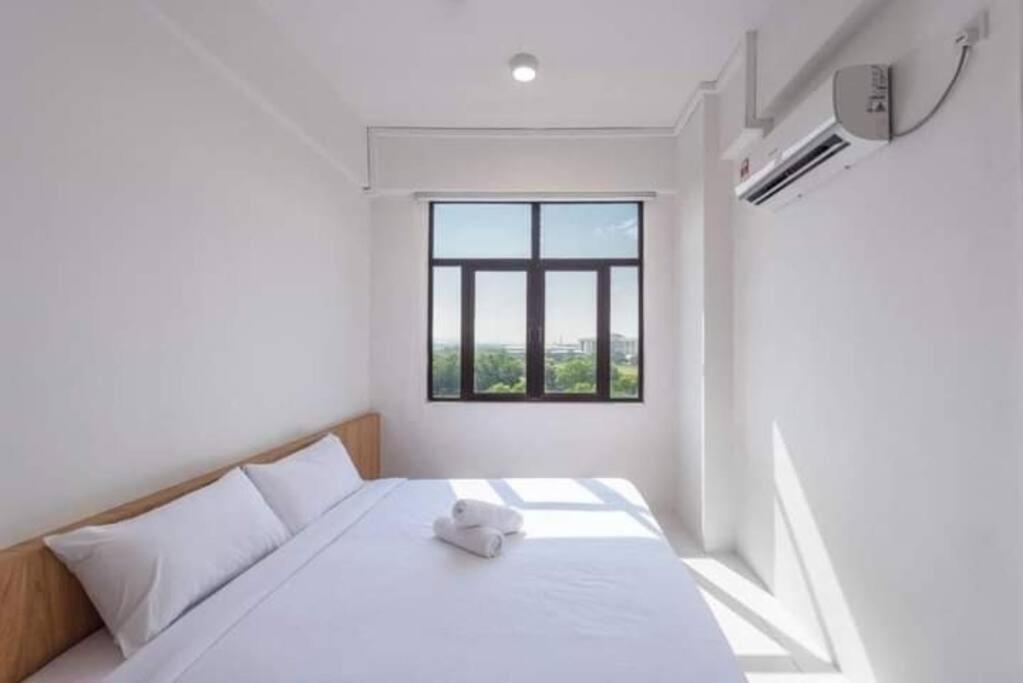 D'yana Imperio Apartment